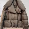 Женский пуховик укороченный олива/хаки, объемный, с рукавами на молнии